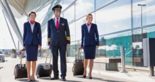 What Luggage Do Pilots and Flight Attendants Use?